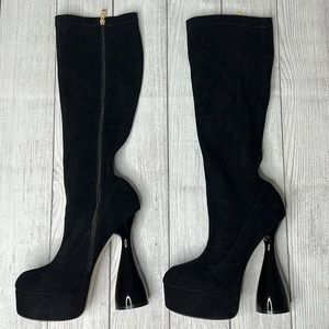 🔹 Dramatic Platform Heeled Boots